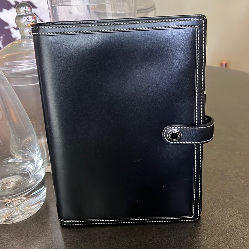 COACH black leather agenda  **AUTHENTIC**